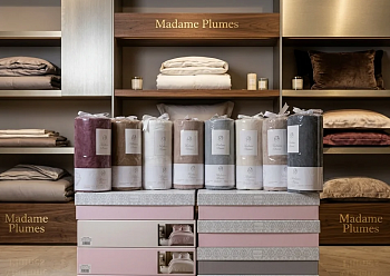 Простынь на резинке Madame Plumes FITTED CIZGILI 